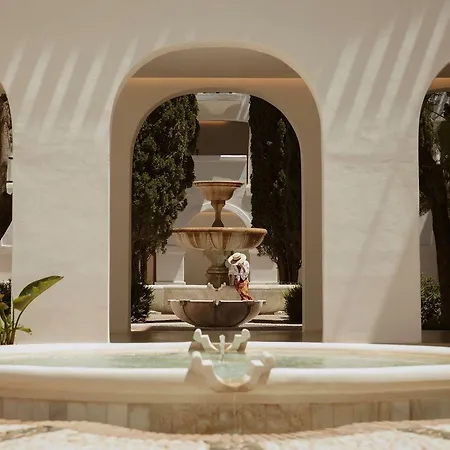 Отель La Zambra Resort-the Unbound Collection By Hyatt Фуэнхирола